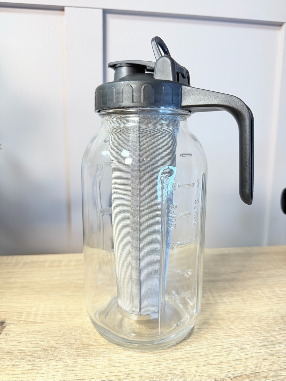 Cold Brew Coffee Maker Jar, Fine Mesh Stainless Steel Filter, Thick Glass